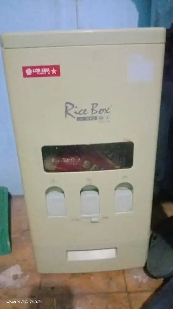 Tempat beras 10 liter