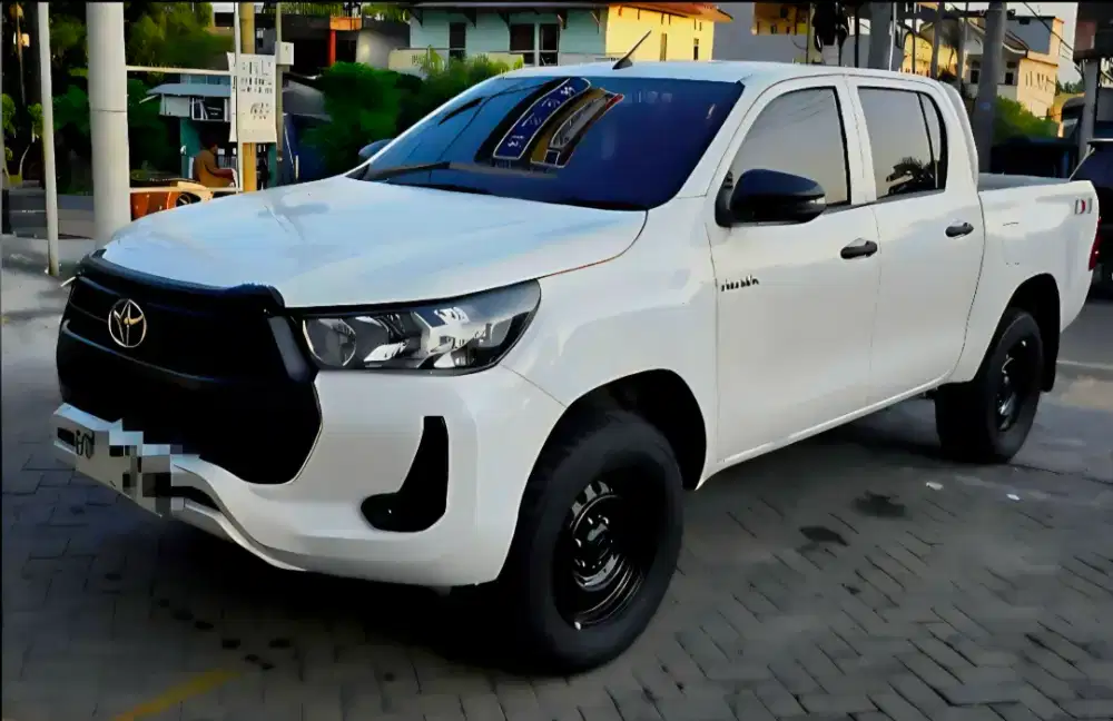 Hilux D-Cab tipe E 4x4 2023