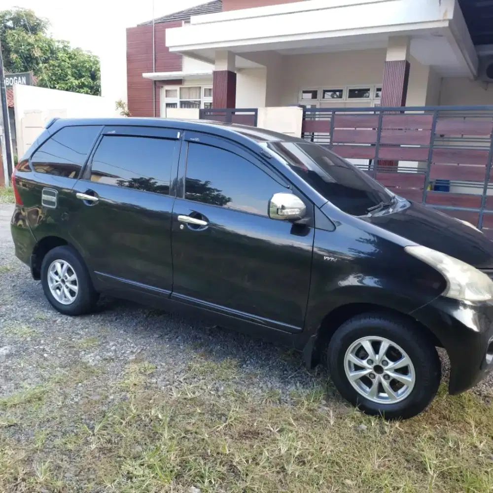 JUAL CEPAT TOYOTA AVANZA Asli Plat AA Kab. Magelang