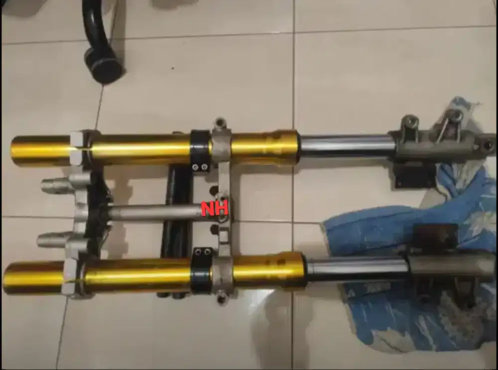 Upsidedown (after-market) R15 V3, Vixion Old/New