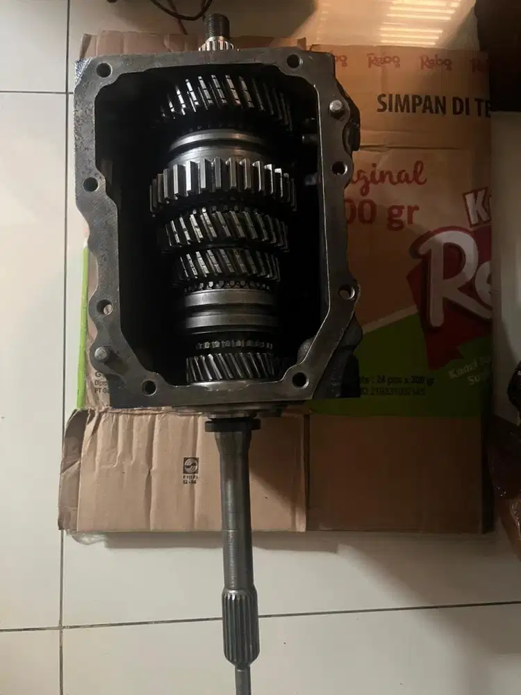 Transmisi taft 5 speed maju