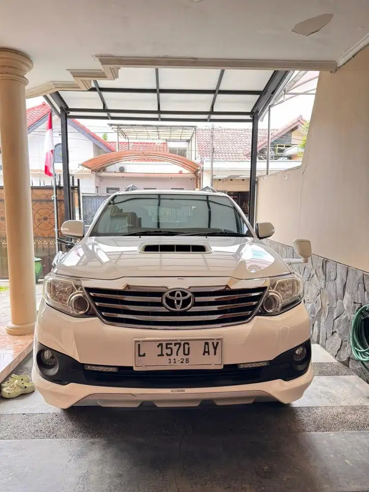 dijual fortuner diesel  2013