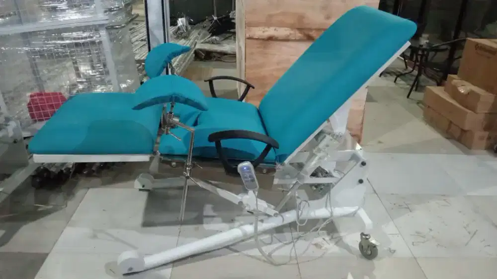 Gyneacolgy Examination table 3 fiture elektrik