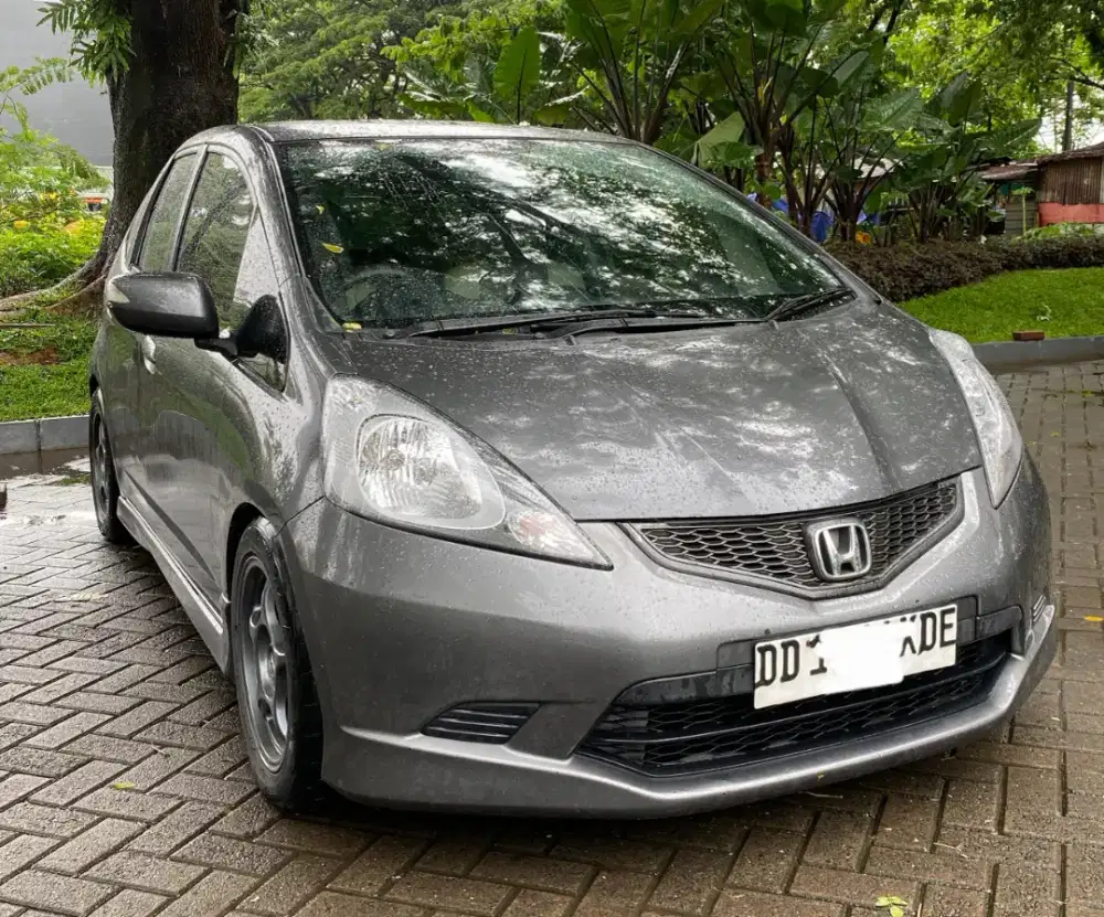 Honda jazz rs pajak aman