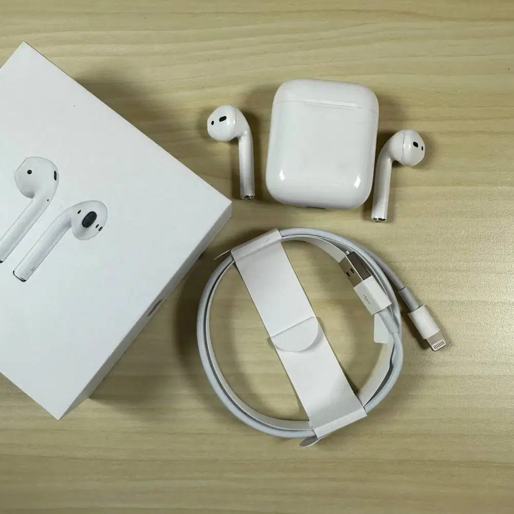 Preloved App Apple Airpods With Charging Case
