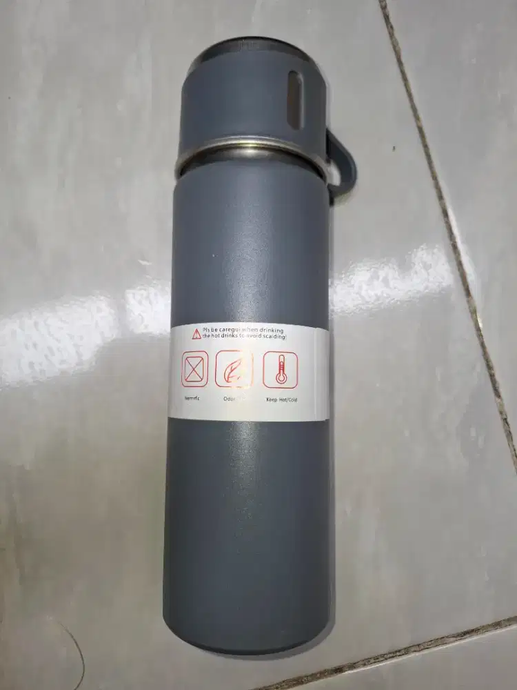 Termos air minum panas dan dingin