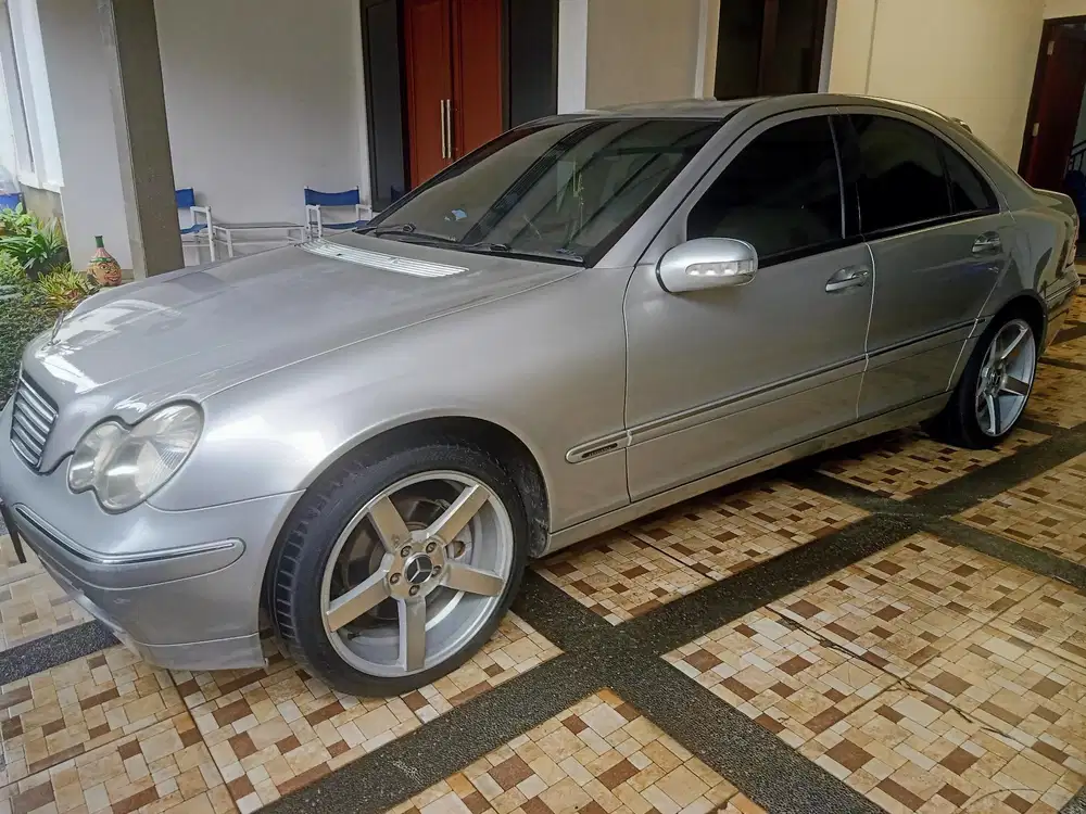 Mercedes-Benz C240 2001 Bensin