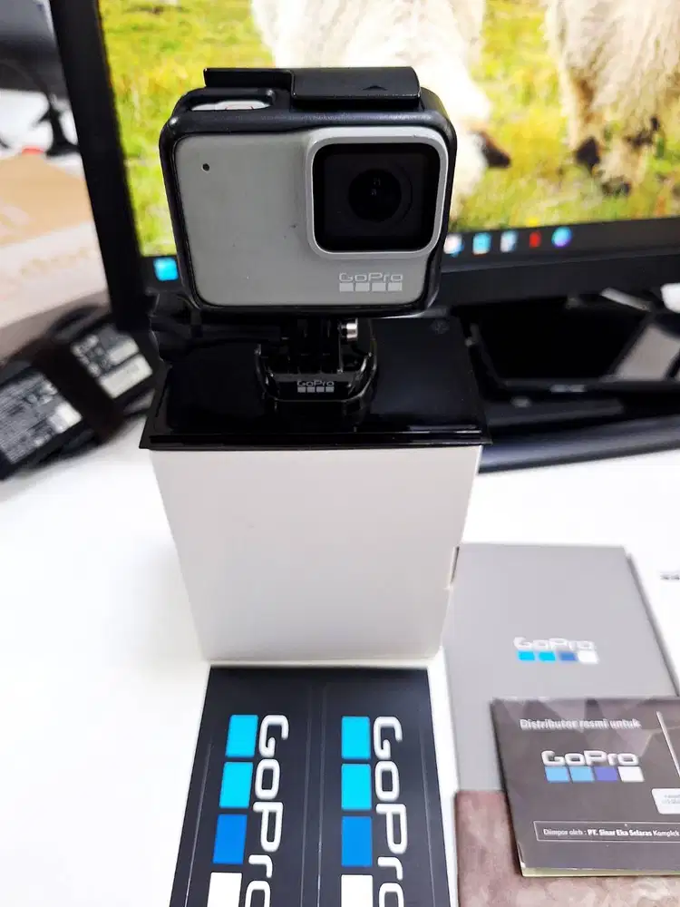 GoPro Hero 7 10 MP BANYAK BONUSNYA!!
