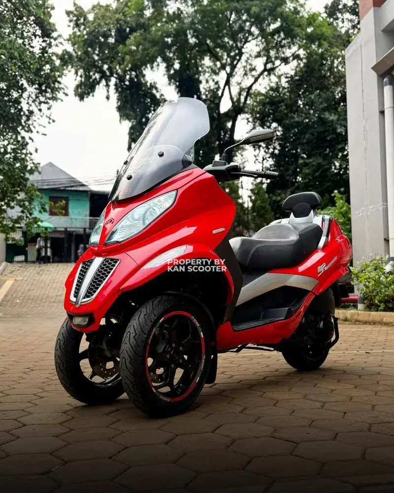 JUAL MURAH PIAGGIO MP3 250 RST AT 2011 MULUS