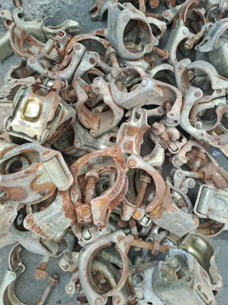 swivel dan fixed clamp scaffolding jis standart pipa scaffolding