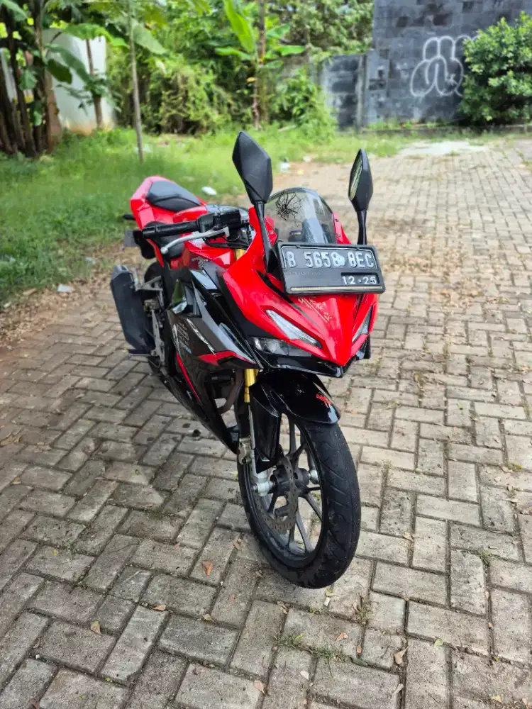 Dijual Honda CBR 150R new tahun 2021