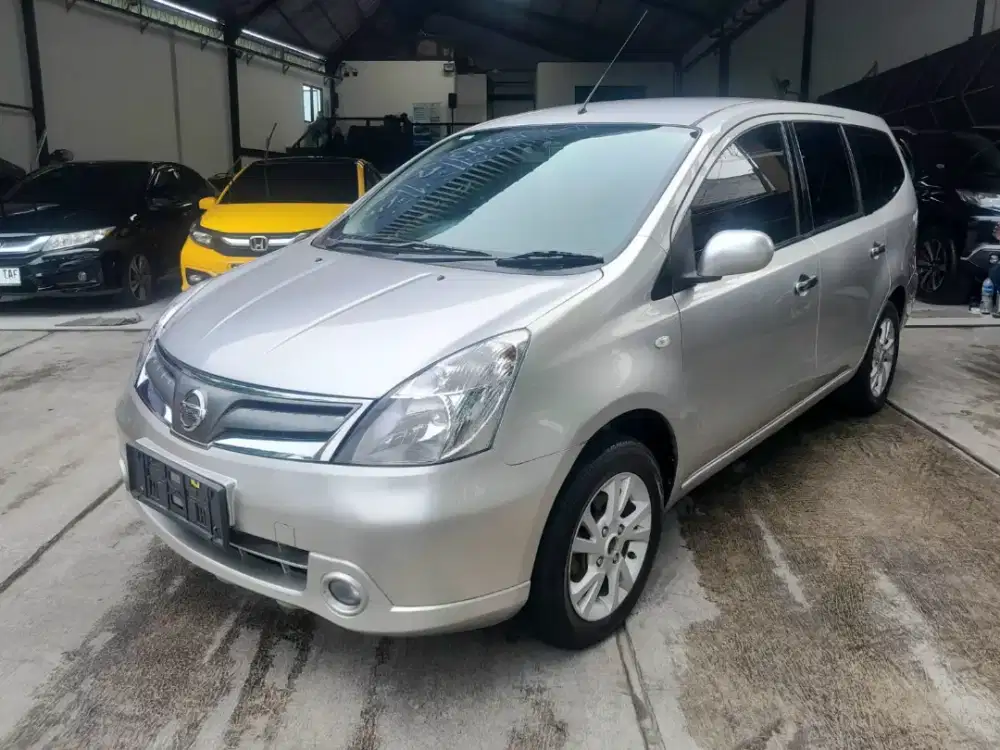 Grand Livina Matic 2013