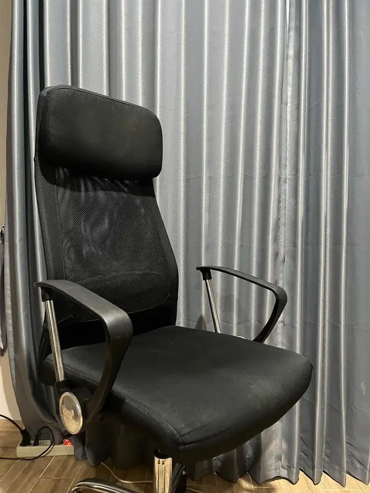 Kursi Belajar Bekas Informa