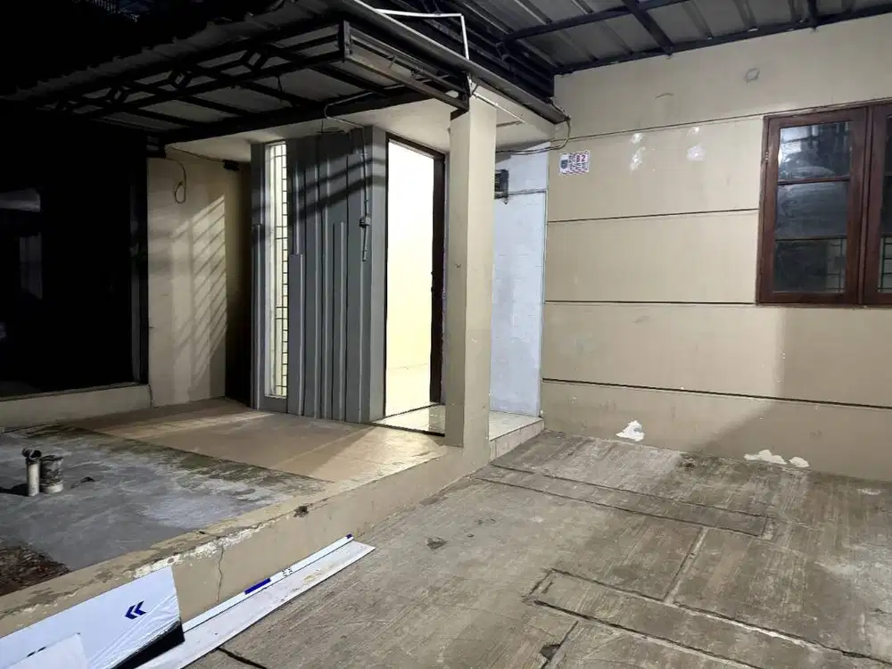 RUMAH DIDALAM CLUSTER PERUMAHAN