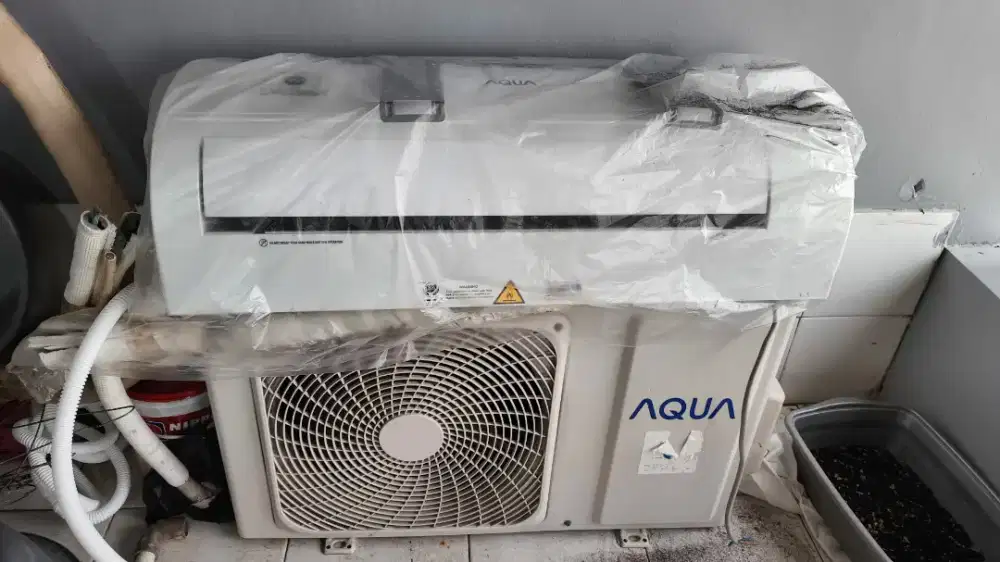 AC aqua standar 1 PK SECOND pemakaian 1 tahunan