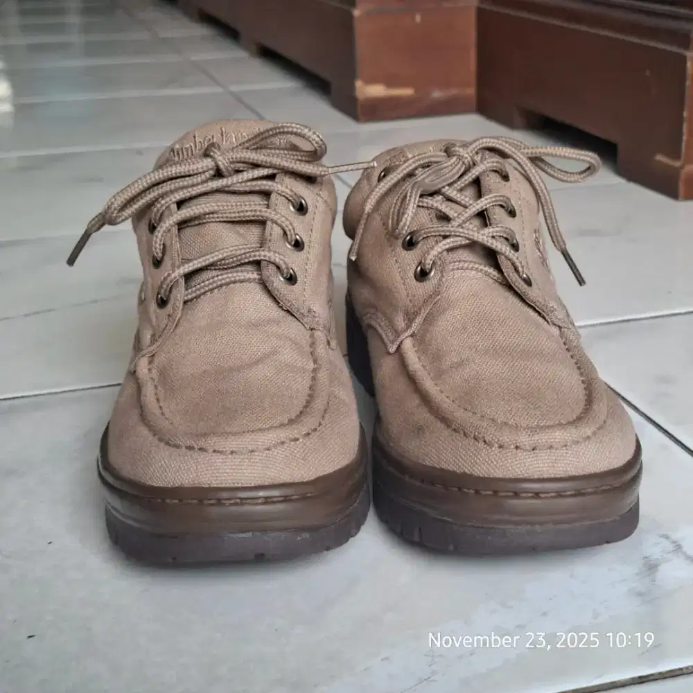second sepatu timberland bahan kanvas
