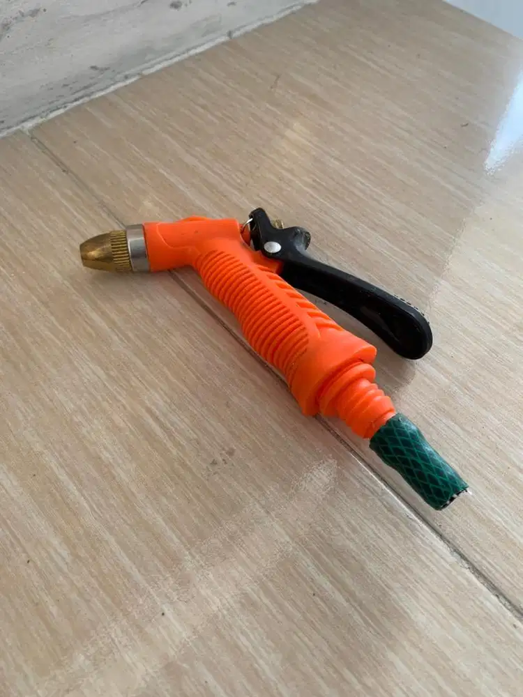 Semprotan air plastik