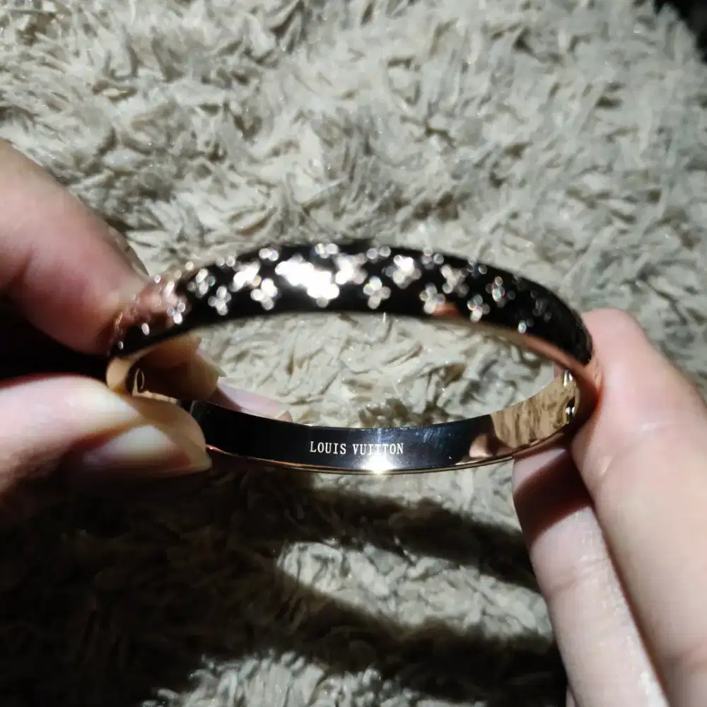 The Louis Vuitton Monogram Bangle — For Those Who Understand Luxury‎
