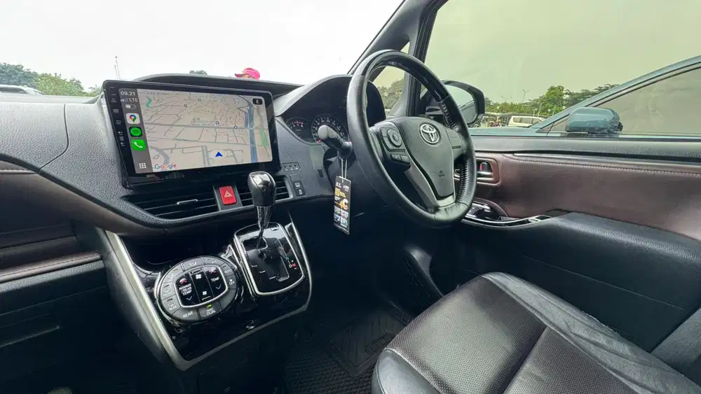 Toyota Voxy 2017 Bensin