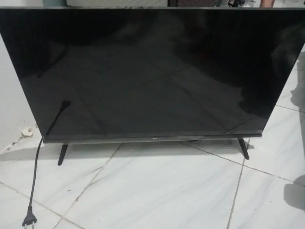 TV Bekas (Kondisi Rusak) — Masih Bisa Diservis!