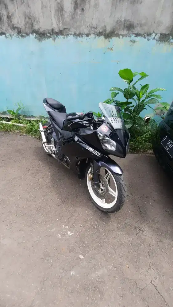 Yamaha R15 v2 tahun 2014 Mulus Mesin Joss