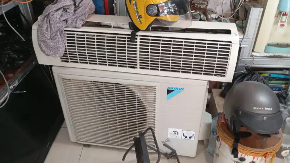 AC Daikin 2 PK kondisi bagus n bersih