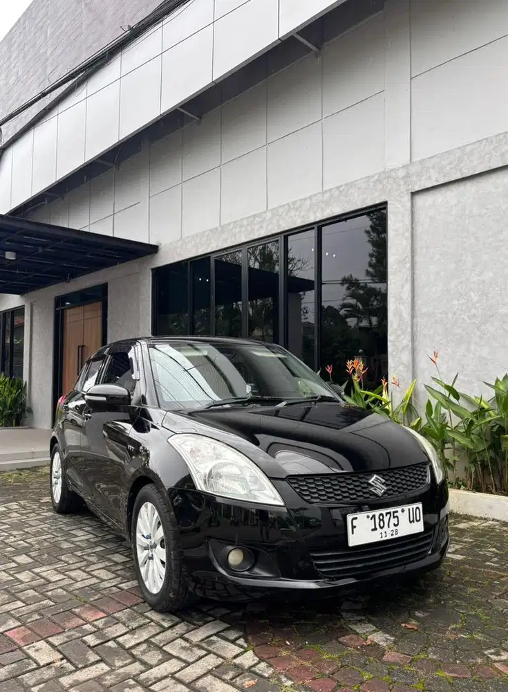 Swift GX 2013 AT matic