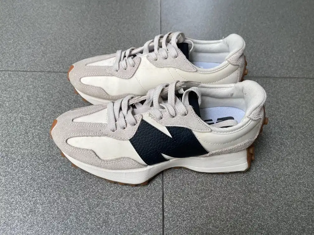 NB Womens 327 Size 36,5