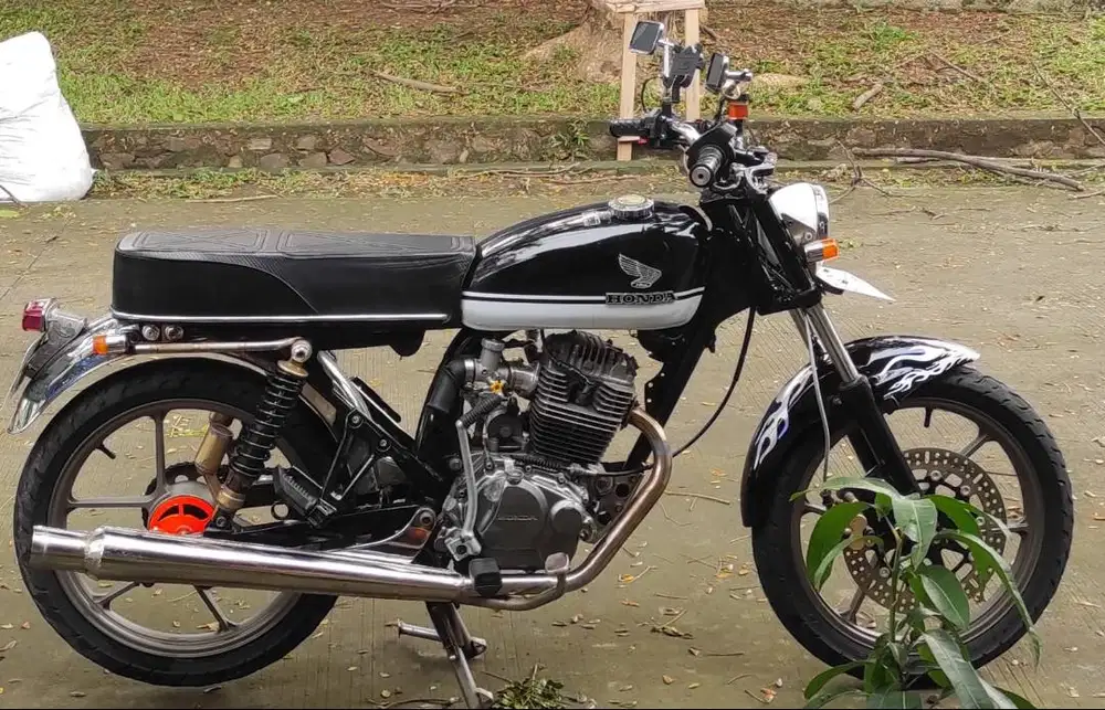 Honda CB100 Basic Megapro