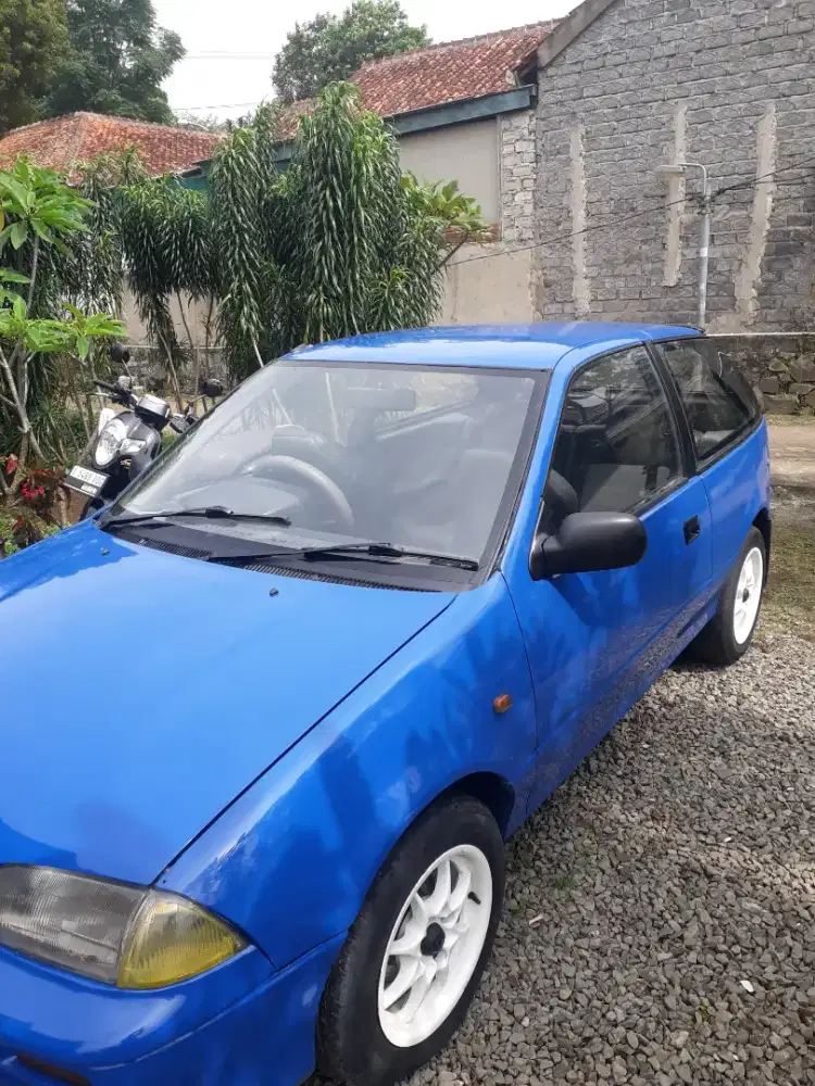 Suzuki Amenity hatchback