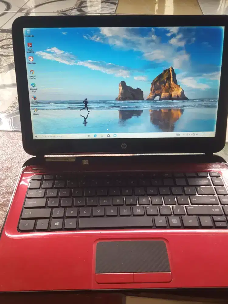 Laptop hp  slim 14 inc .celeron 887.memory 4 gb hardis 250 gb minus