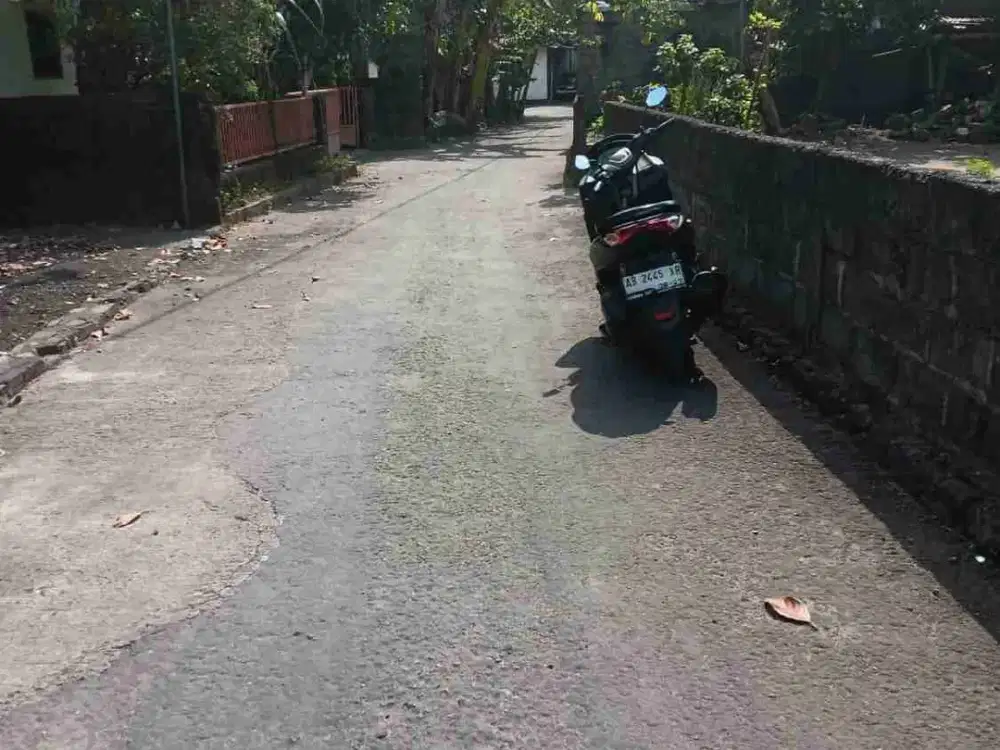 Pekarangan dekat SPBU Mindi Besi Jangkang