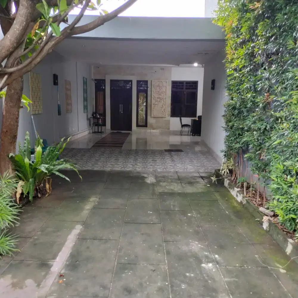 Disewakan dijual rumah kos an struktur lantai 2 pusat kota Denpasar