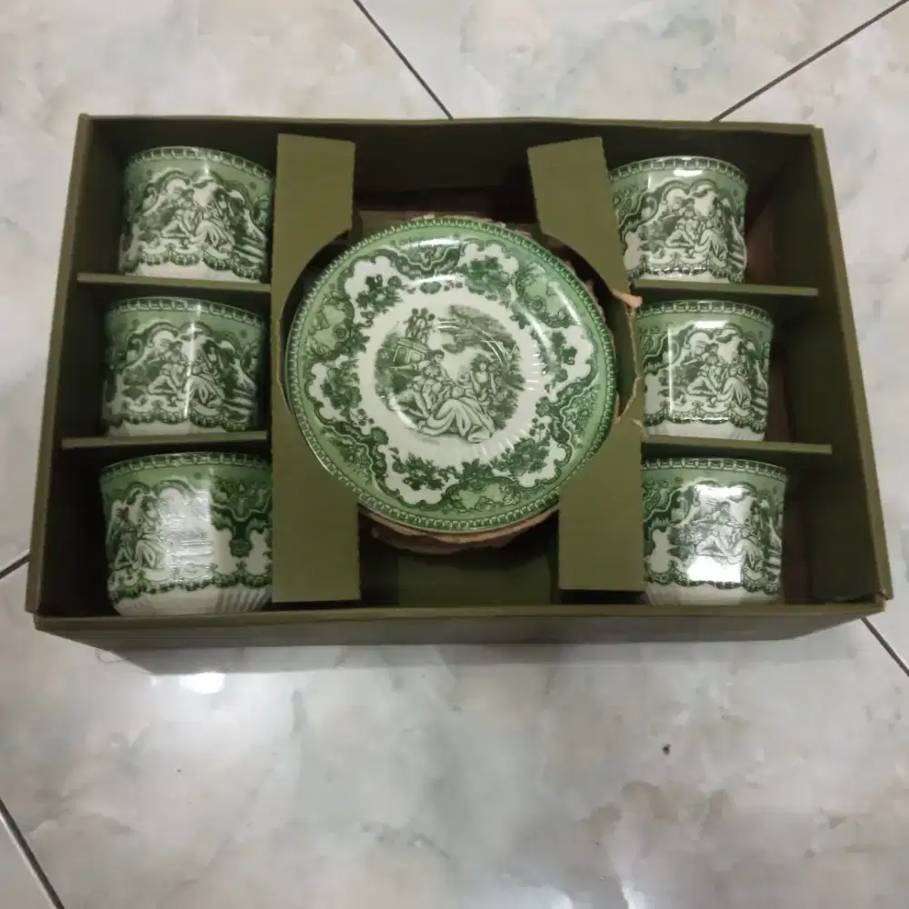 1 set (6pcs) cangkir + piring kecil baru antik merk Noritoki