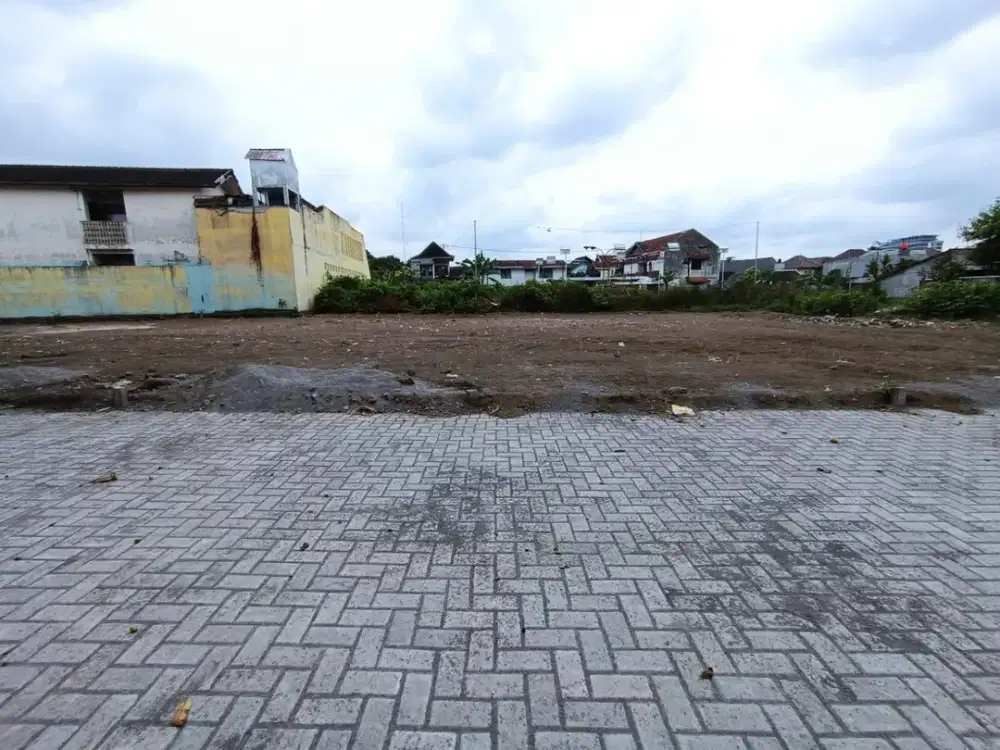 700 Meter UGM, Lingkungan sekitar kost eksklusif