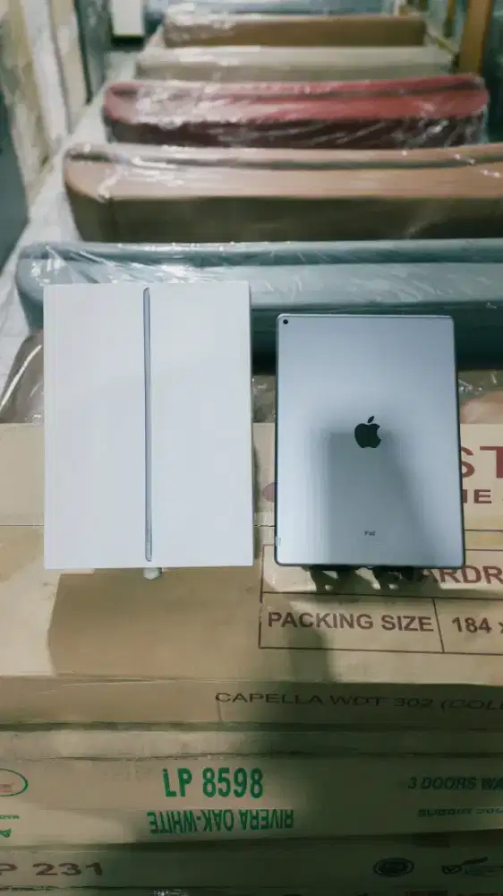 tablet apple ipad pro 12.9 128GB wifi only, fingerprint on, fullset