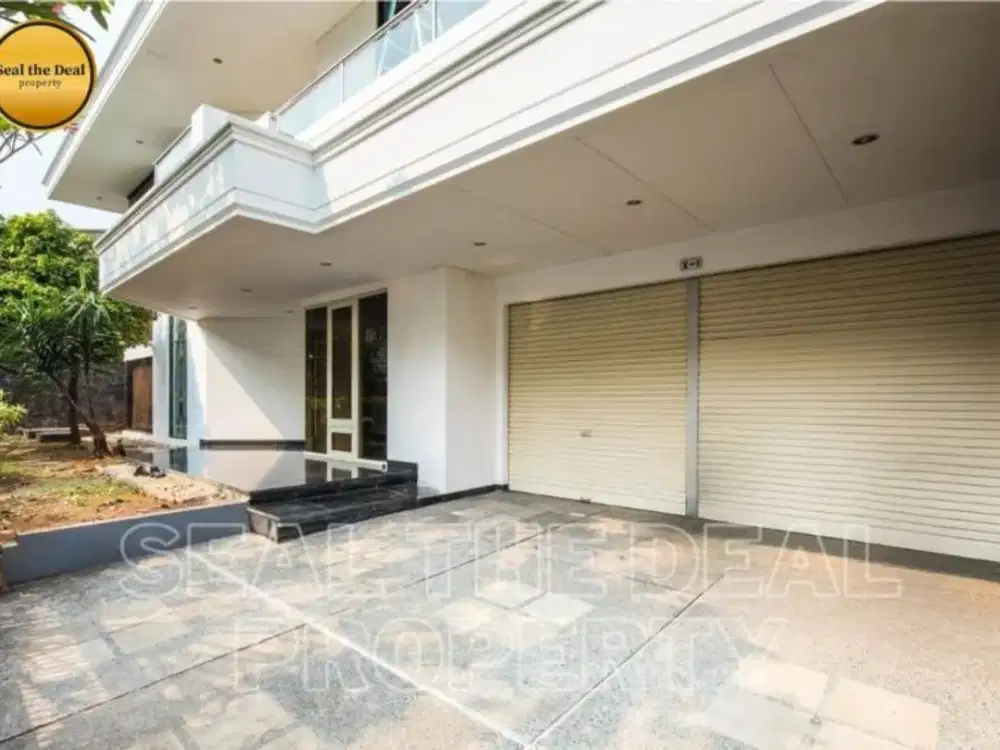 Disewakan Rumah Di Area Senayan/Kebayoran Baru/ Permata Hijau Jakarta Selatan STD643