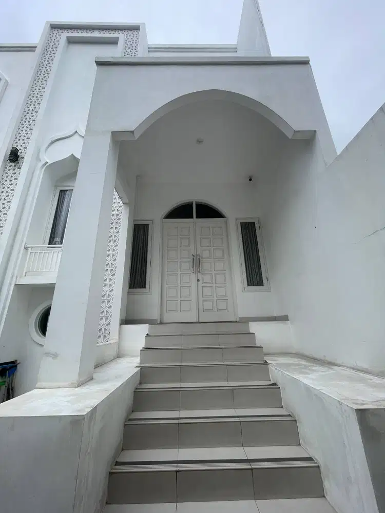 Jual rumah mewah furnish fasilitas lengkap Pamulang tangerang selatan