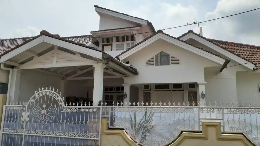 Jual Rumah Hook Murah komplek nyaman bagus Pamulang tangerang selatan