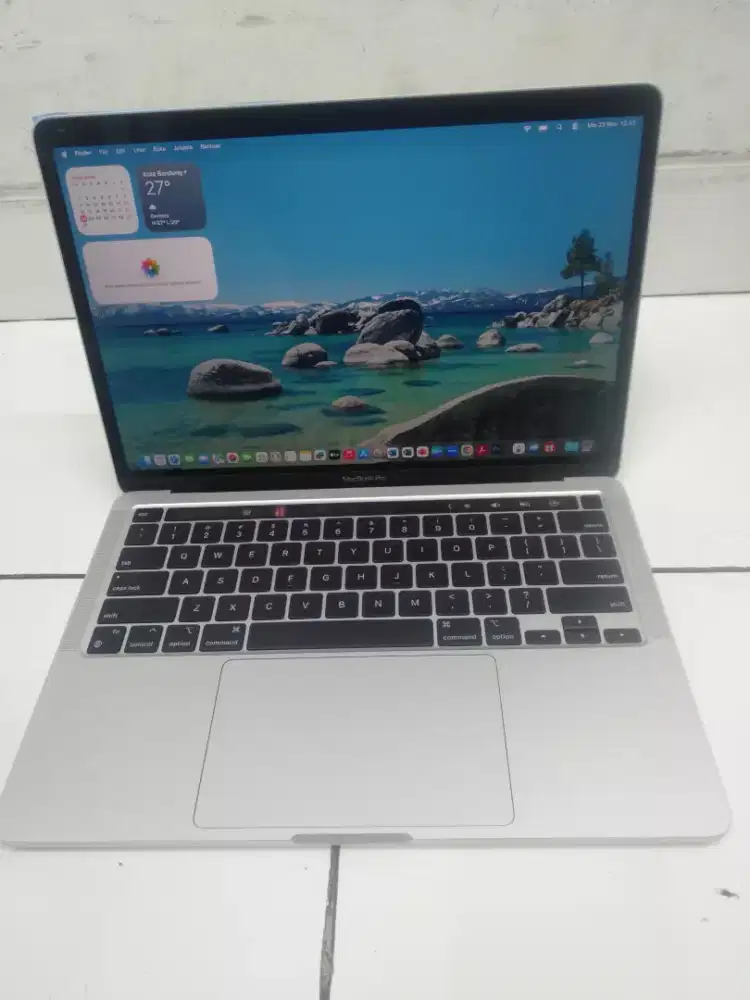 JUAL MACBOOK PRO M1 2020