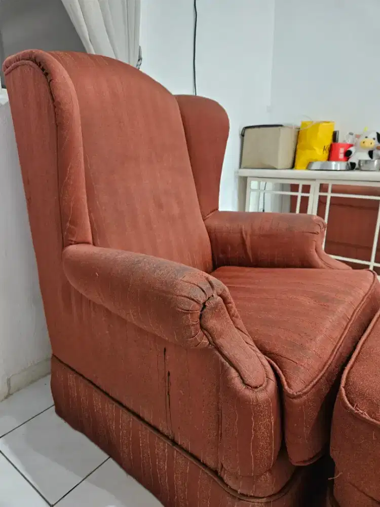Single Sofa & Footrest