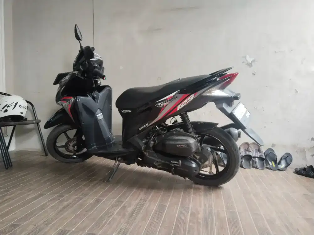 Dijual motor vario kzr th 2014