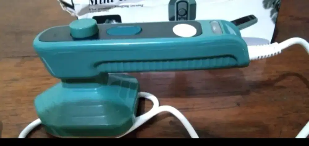 Setrika uap mempercepat  dan merapikan baju dengan baik