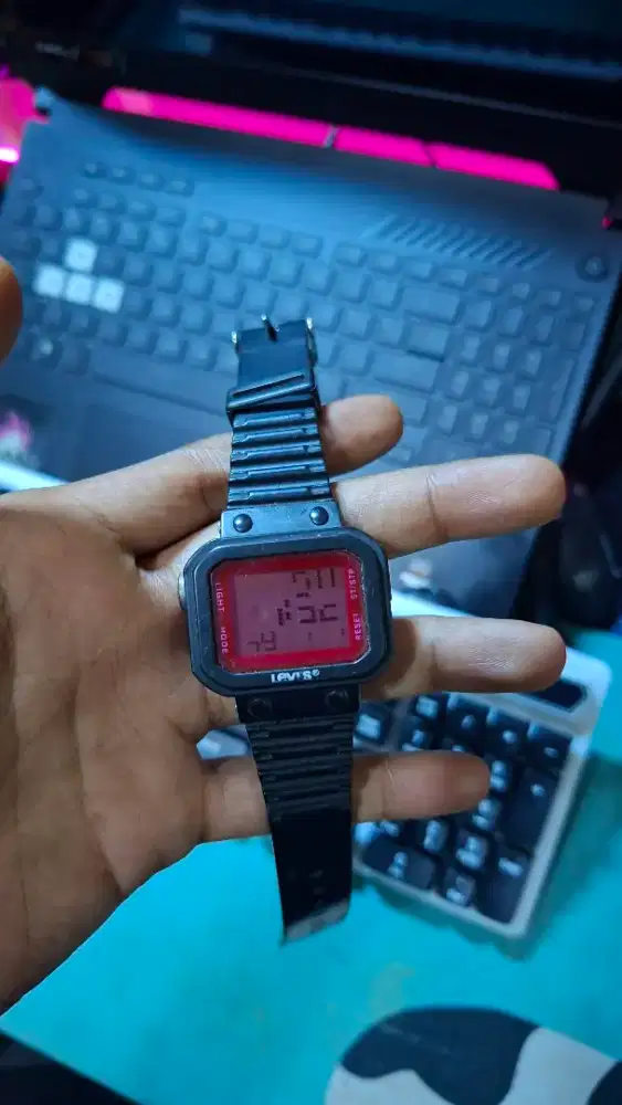 Jam tangan Levi's