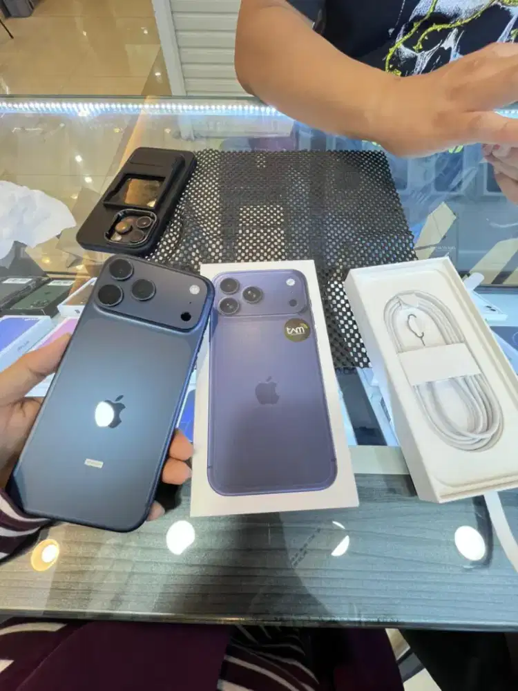 iPhone 17 promax 256 blue bisa credit