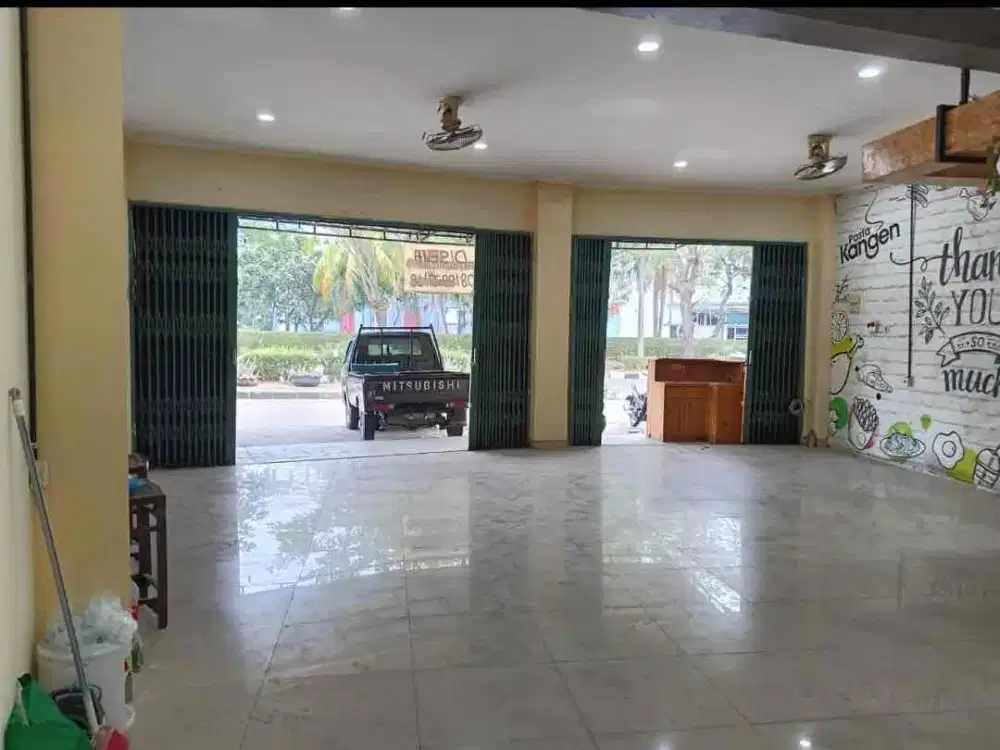 Ruko gandeng 2 sudah jebol lokasi daan mogot jakarta barat