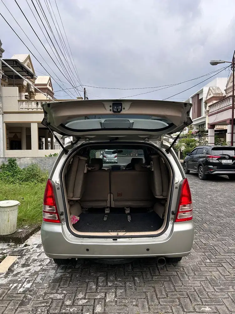 Toyota Kijang Innova 2007 Bensin