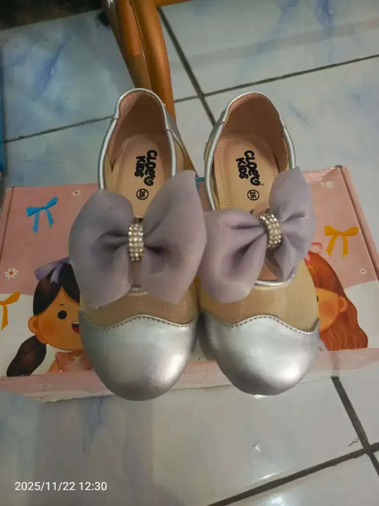 Sepatu balita cantik