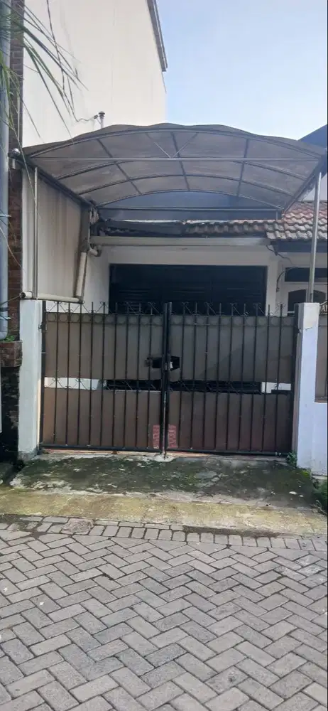 Disewakan Rumah klampis semolo murah, dekat mall dan kampus