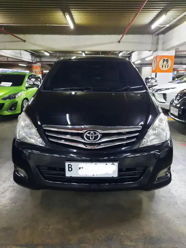 Kijang innova G 2010